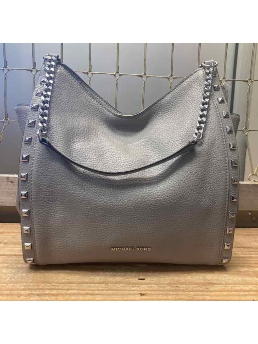 MICHAEL KORS Gray Pebbled Leather Purse w/Chain & Leather Shoulder Handles - Picture 2 of 4
